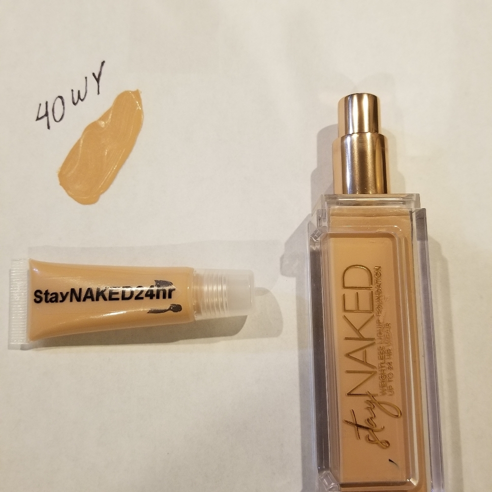 Urban Decay 40WY SAMPLE Foundation